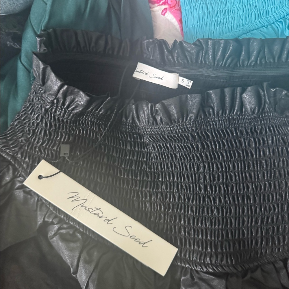 Mustard Seed Elegant Black Skirt